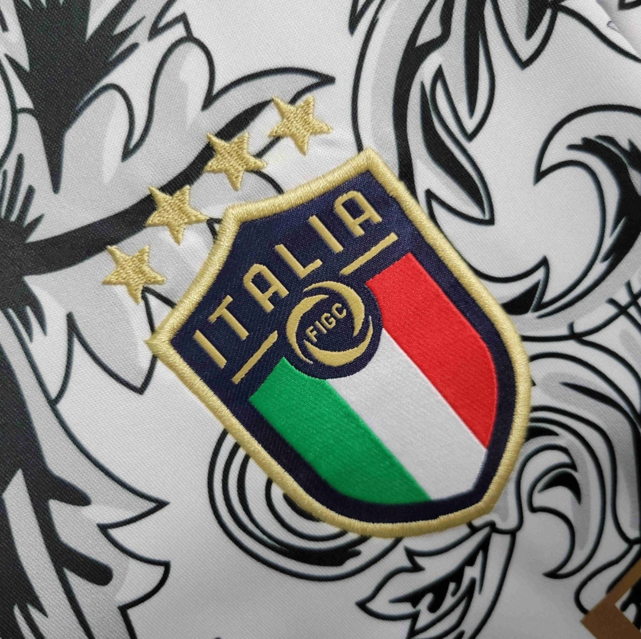 Italy "Versace" Premium White Kit